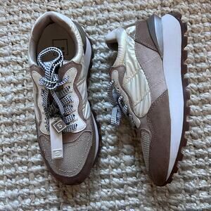 Shu Shop Phoebe Sneaker Sz 6